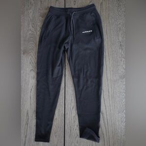NWT Alphalete essential joggers black size medium
